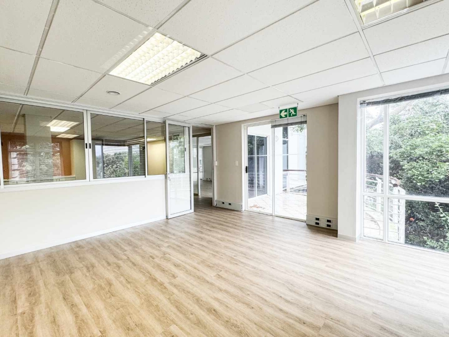 To Let Commercial Property for Rent in Mouille Point Western Cape